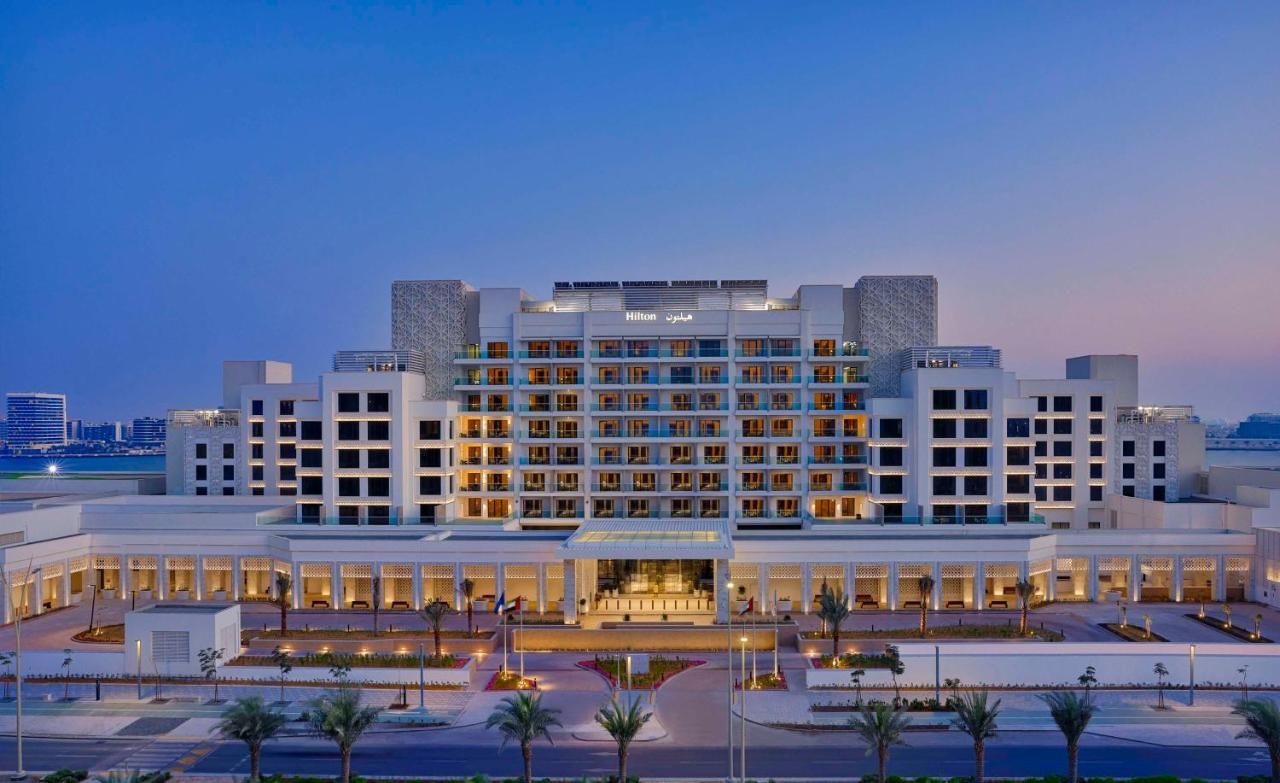 Staycation - 5* Hilton Abu Dhabi Yas Island with Park Access