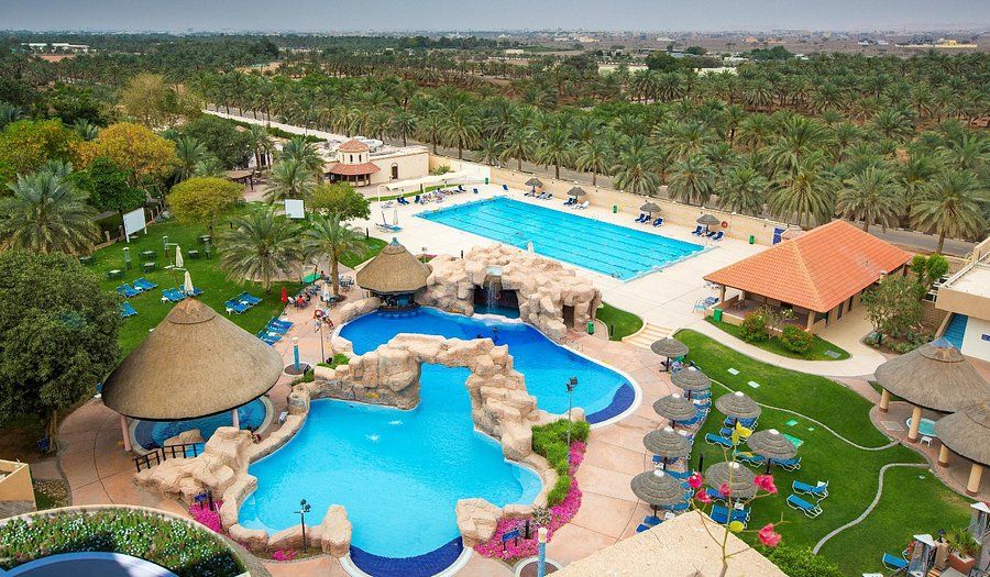 Staycation - 5* Danat Al Ain Resort with Breakfast